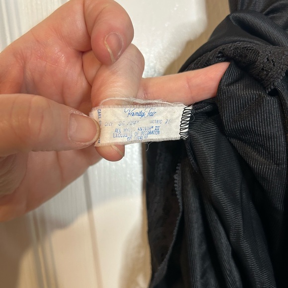 Vanity Fair Black Lace Chemise. Crosslisted - Picture 2 of 3